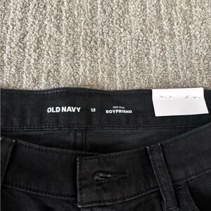 Old Navy Black Mid-Rise Boyfriend shorts